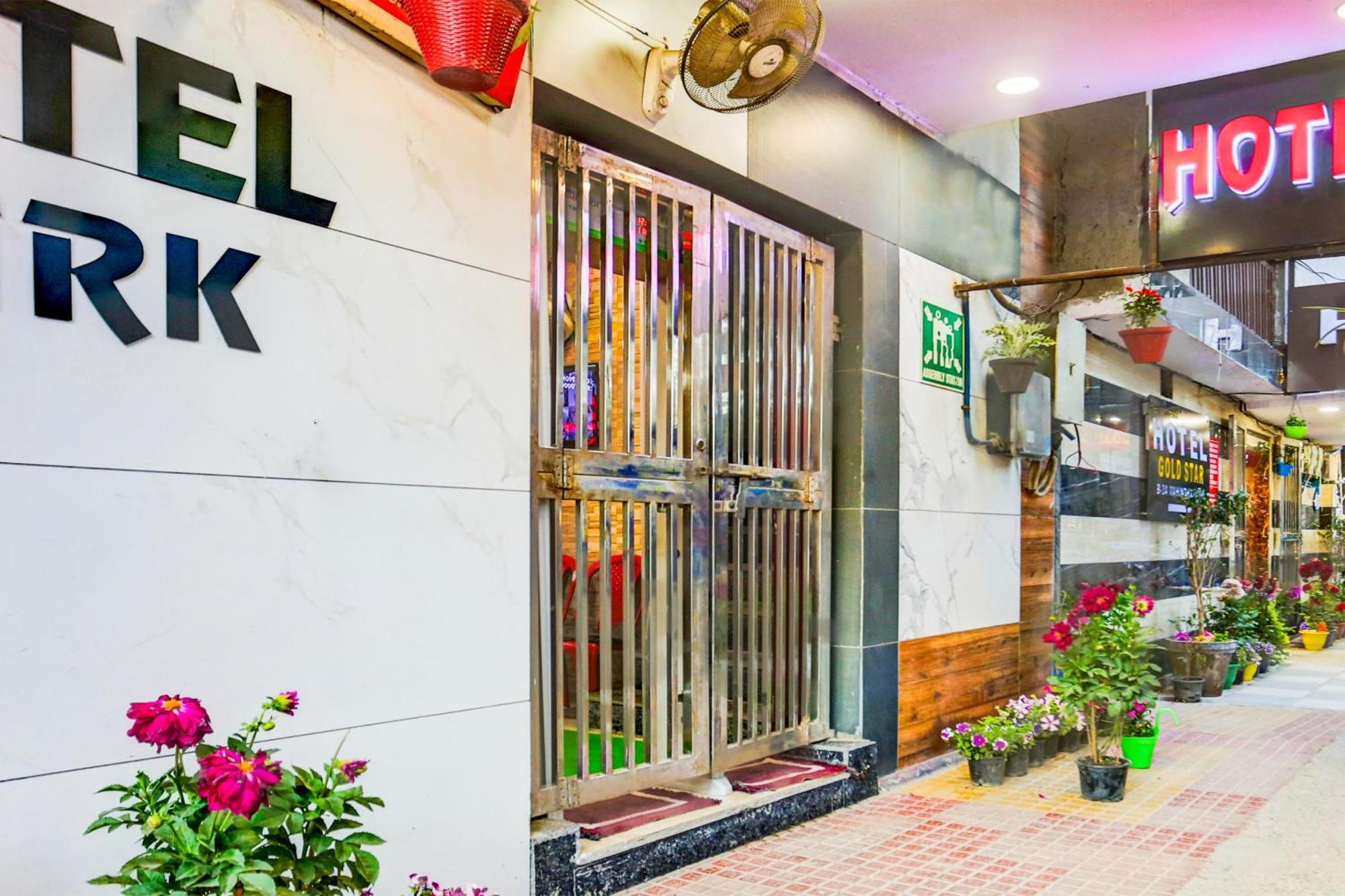 โอโย 62660 โฮเต็ล พาร์ค วิว Hotel เดลี ภายนอก รูปภาพ
