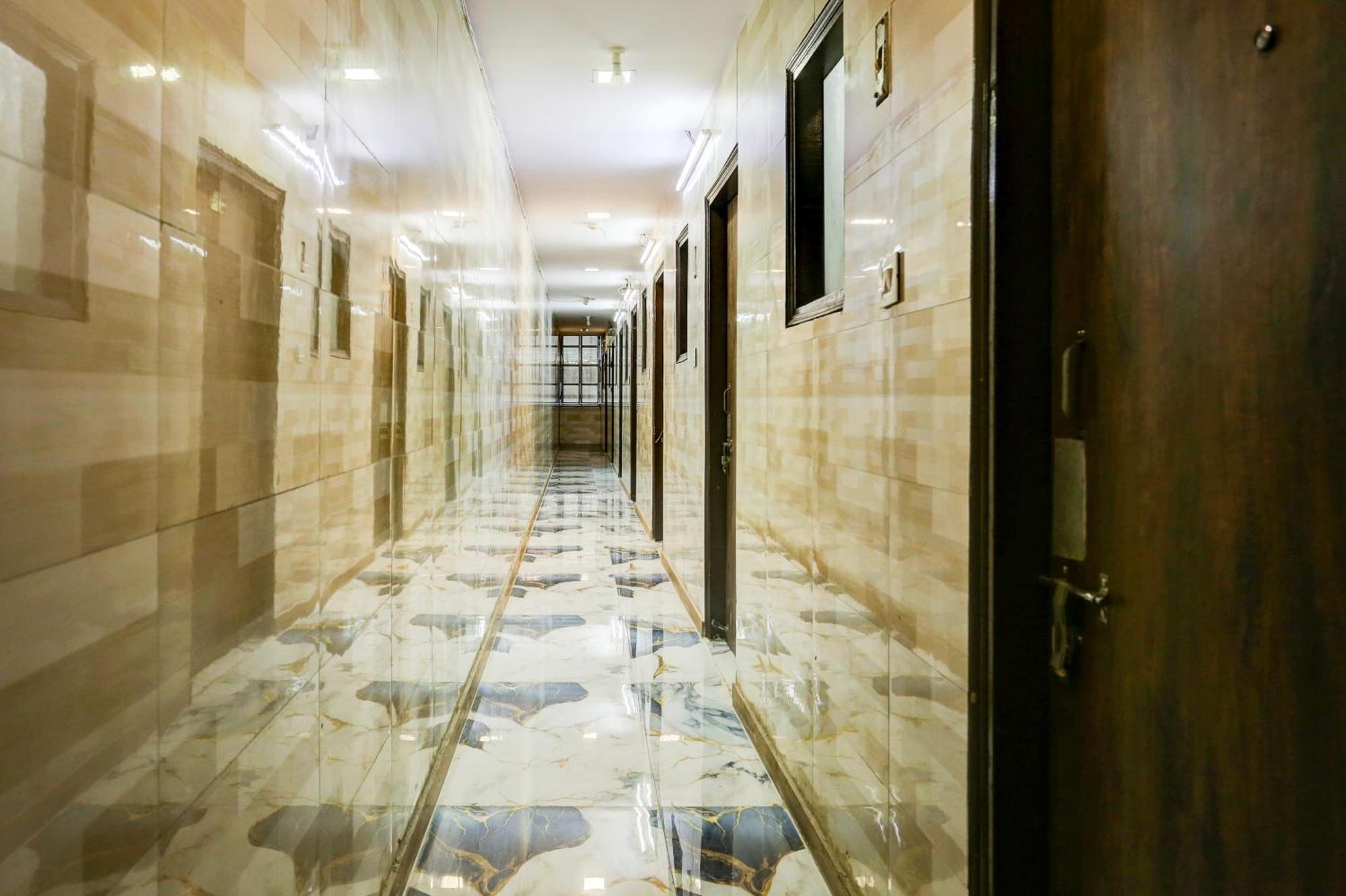 โอโย 62660 โฮเต็ล พาร์ค วิว Hotel เดลี ภายนอก รูปภาพ